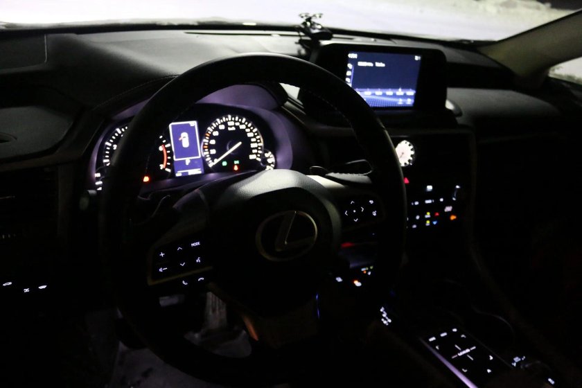Lexus is 250 салон ночью