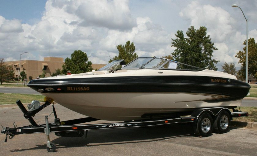 Каютный катер Glastron 191