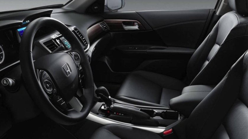 Хонда Аккорд 2022 салон