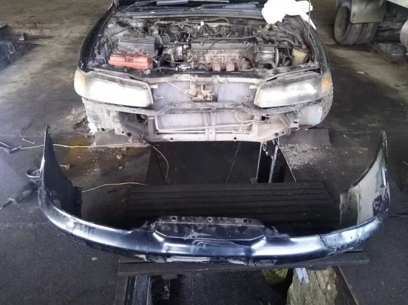 Передний бампер Хонда аскот