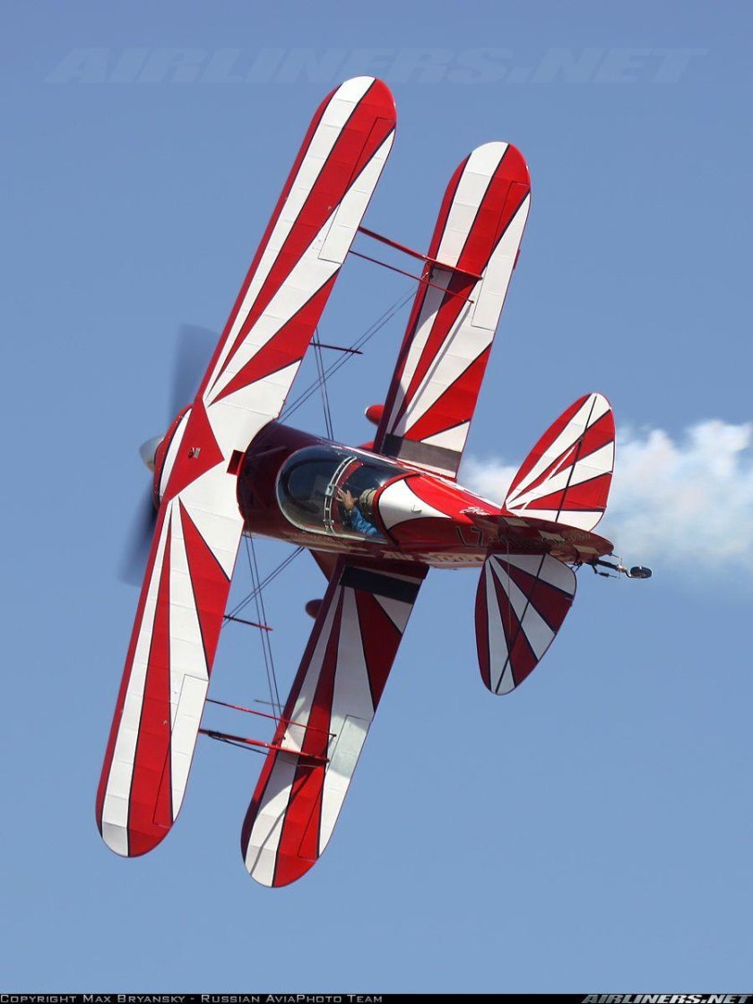 Пилотажный самолет Питтс спешл в