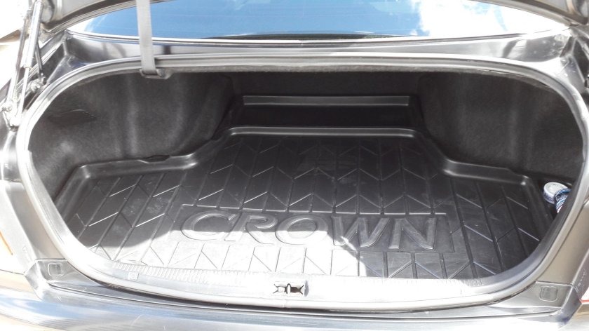 Toyota Crown 180 багажник