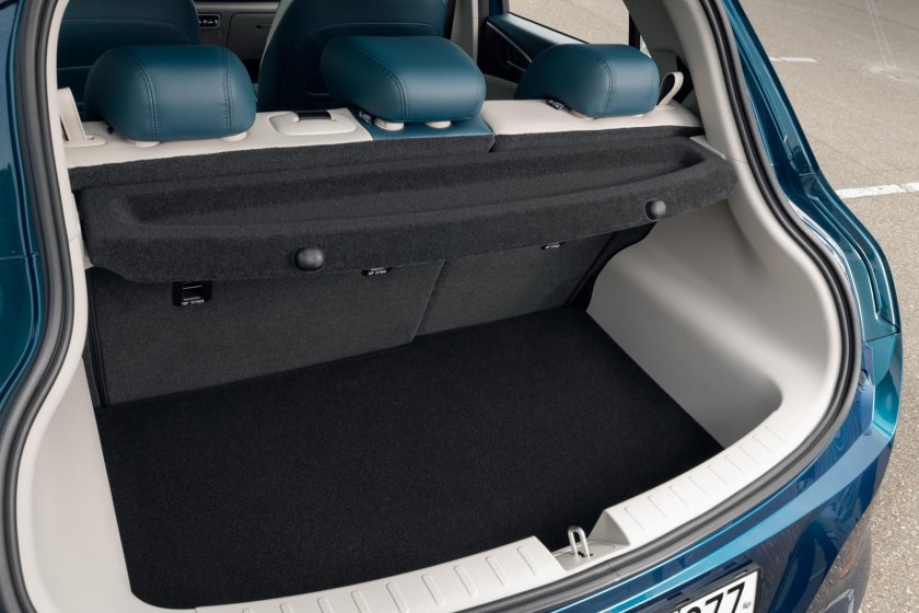 Машина ora сзади