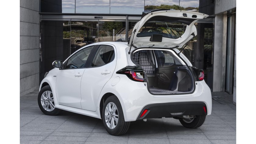 Тойота Ярис гибрид