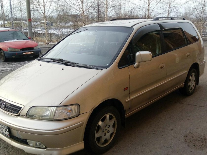 Хонда Одиссей 1999 года