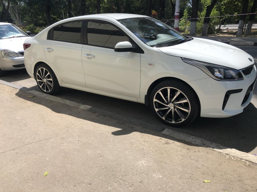 Kia Rio 4 r17