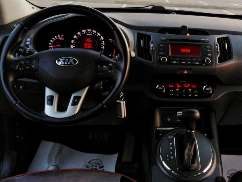 Kia Sportage Luxe 2013