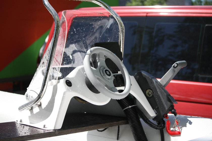 Рулевая консоль стеклопластик