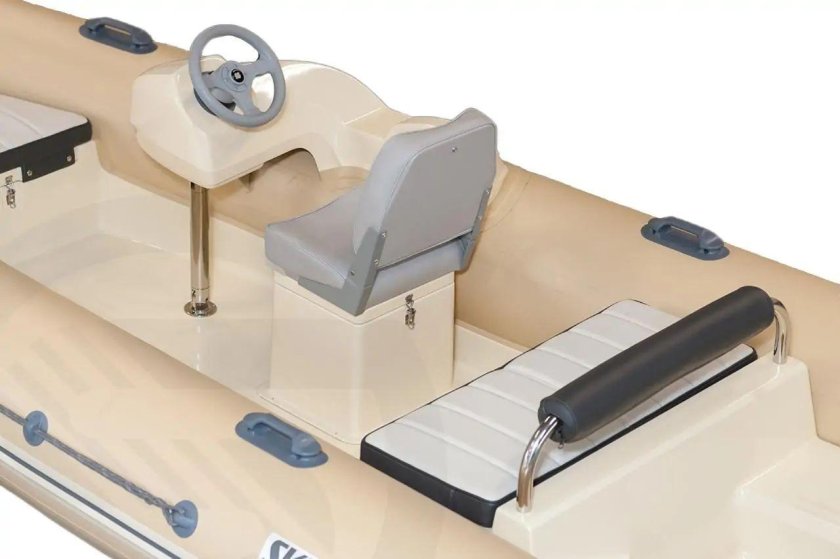 Рулевая консоль Riverboats