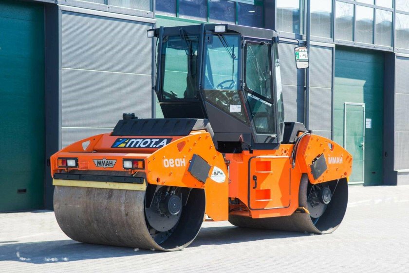 Каток дорожный вибрационный Hamm HD-130