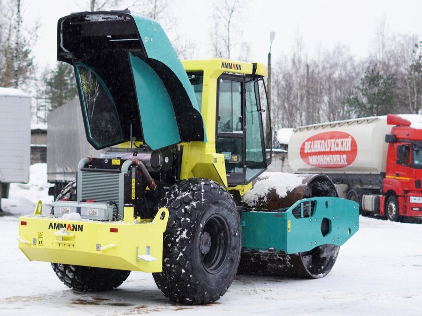 Каток дорожный грунтовый Ammann ASC 110d