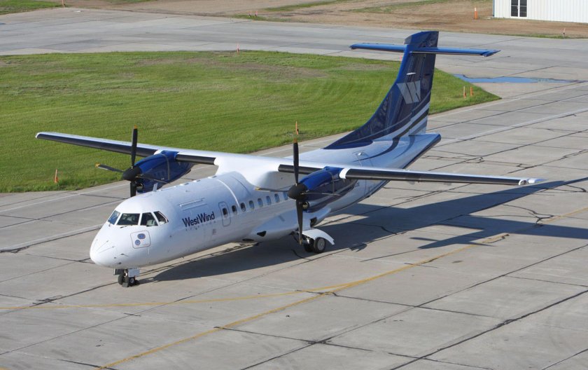 Винтовой самолет пассажирский