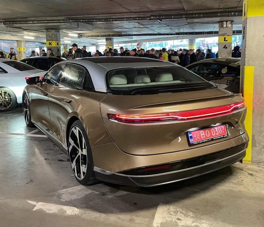 Электромобиль Люсид 2022