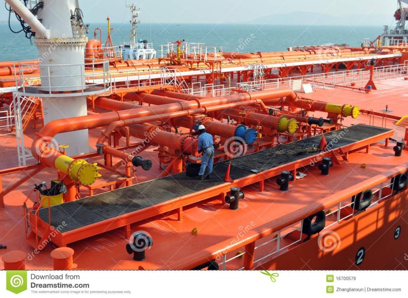 Грузовой манифольд танкера