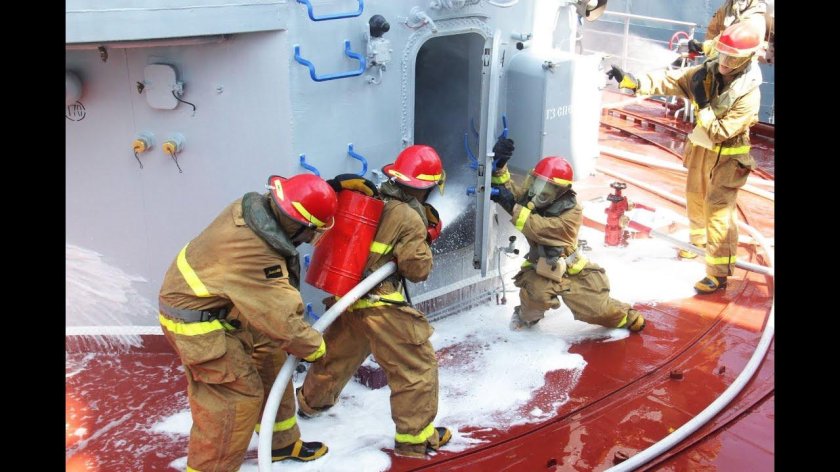Борьба с пожаром на судне