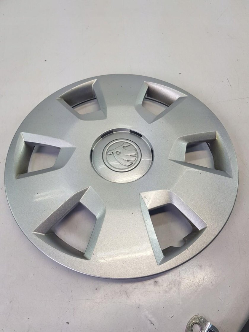 Колпаки на колеса r15 Шкода Рапид