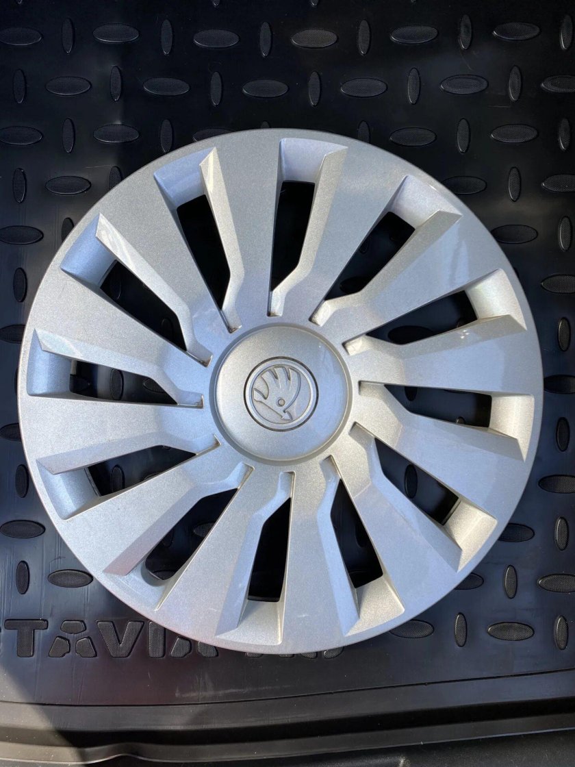 Колпаки на шкоду Рапид r15