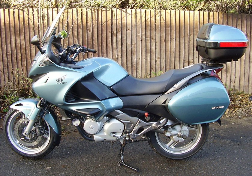 Honda nt700v