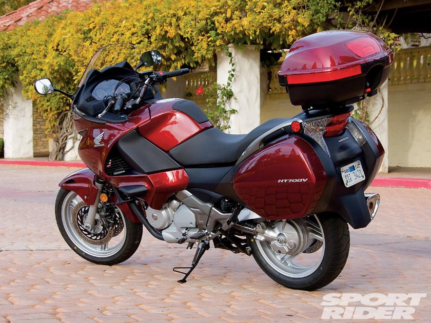 Хонда Девиль 700