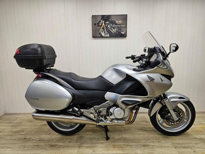 Хонда 700 кубов