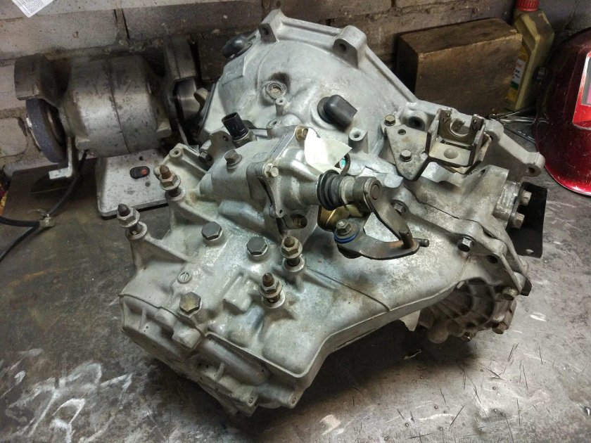 Коробка передач Лансер 9