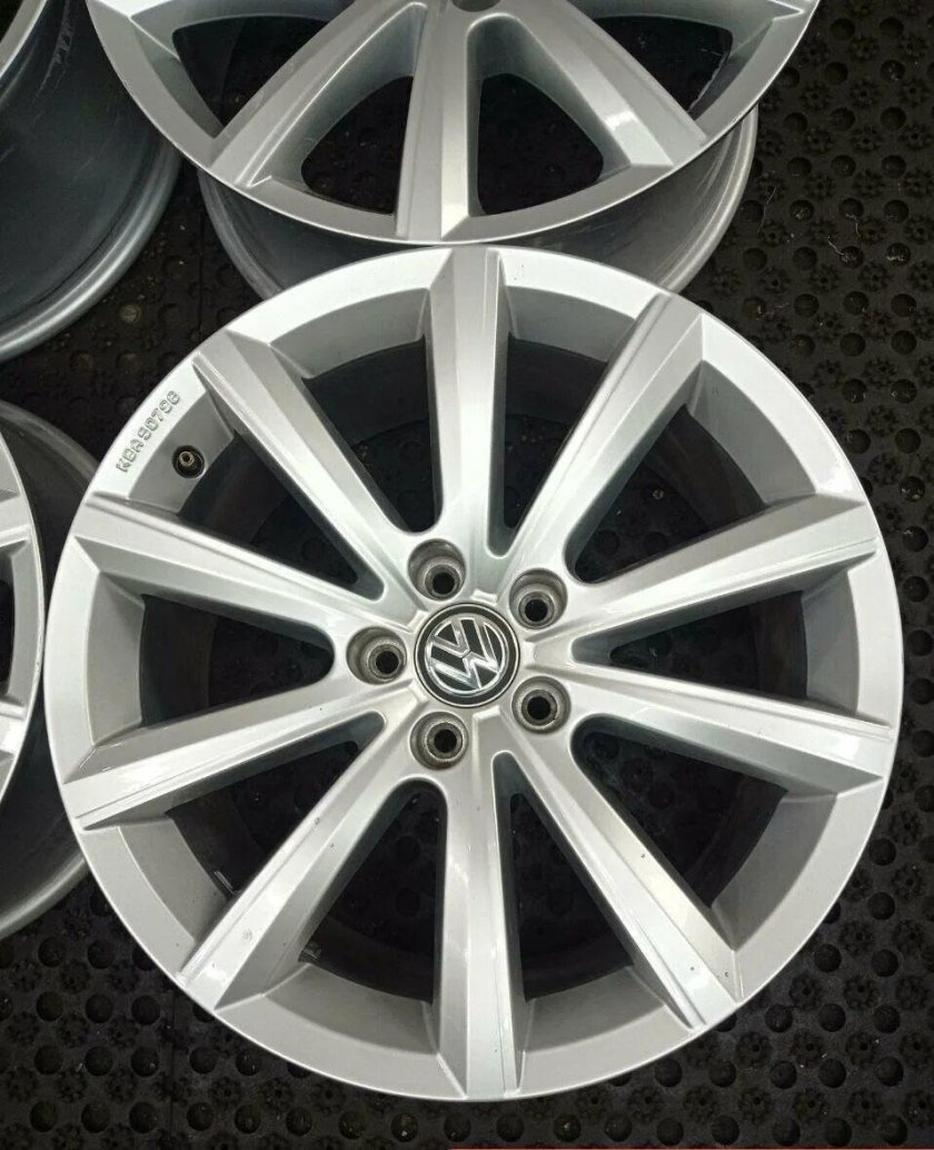 Оригинальные диски Тойота Камри r16