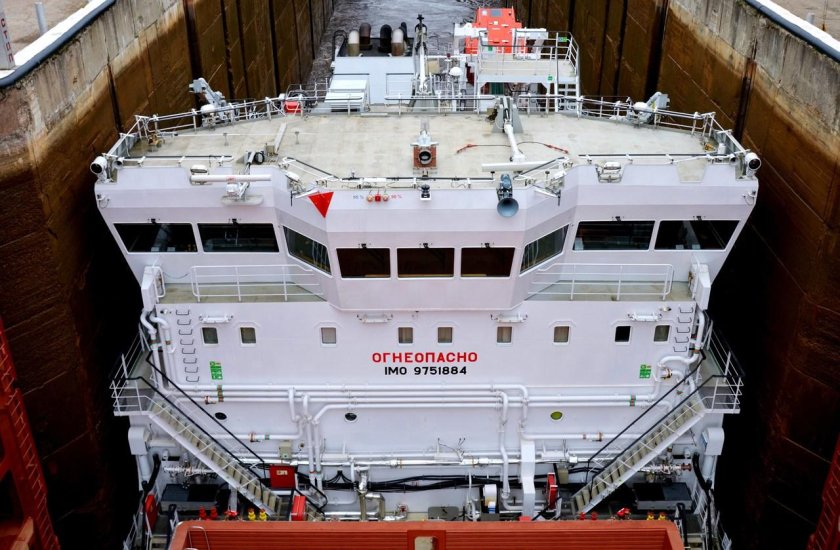 Надстройка судна