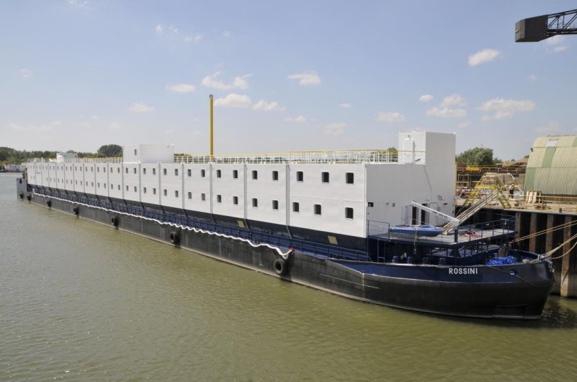 Голландия тюрьма баржа