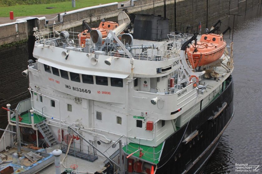 Нефтерудовоз Толвуя