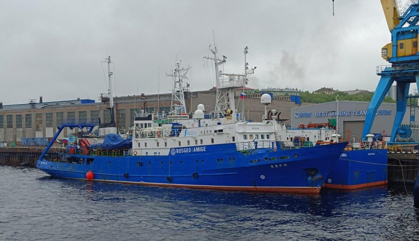 Профессор Рябинкин судно