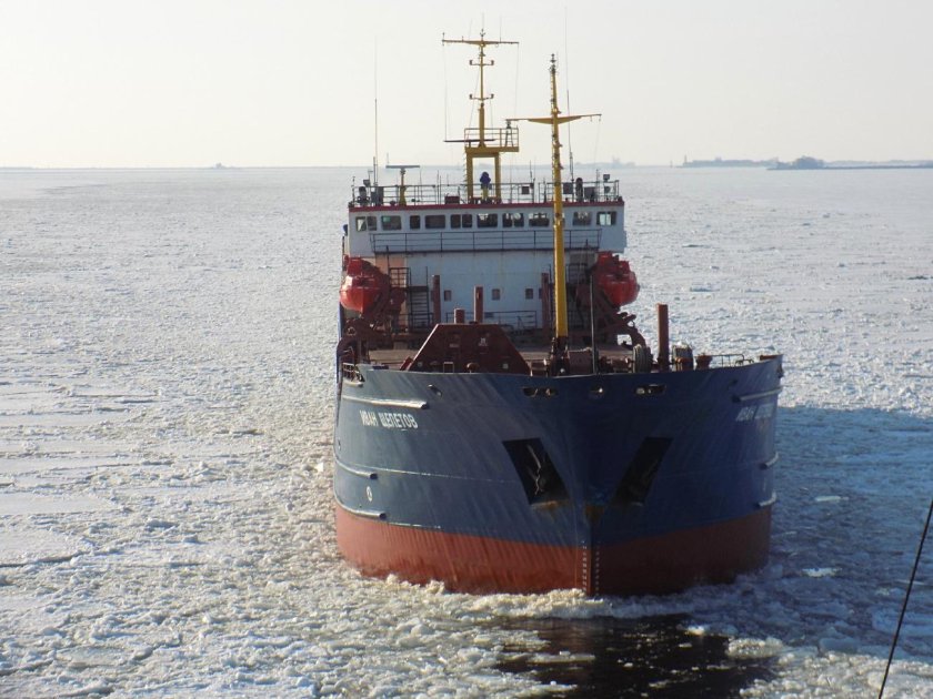 Теплоход Иван Щепетов