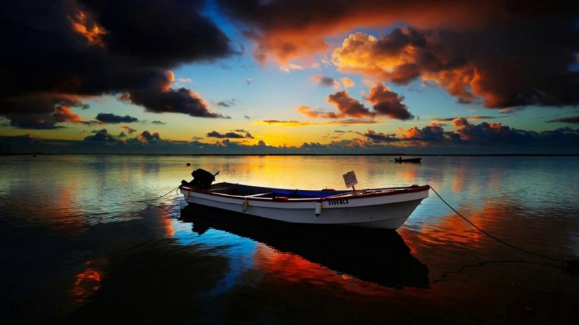 Лодки на рассвете