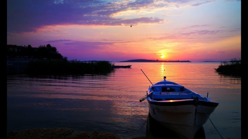 Лодка на закате