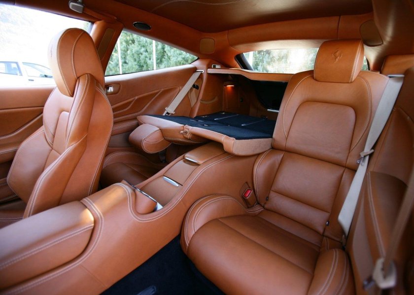 Ferrari FF салон