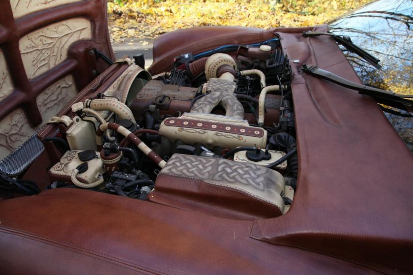 Тойота обтянутая кожей бизона