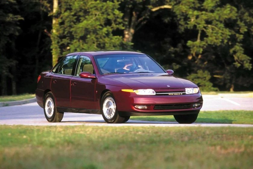 Седан Сатурн 1996