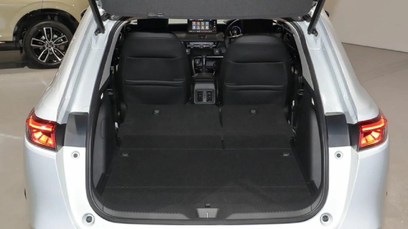 Хонда Везел гибрид клиренс