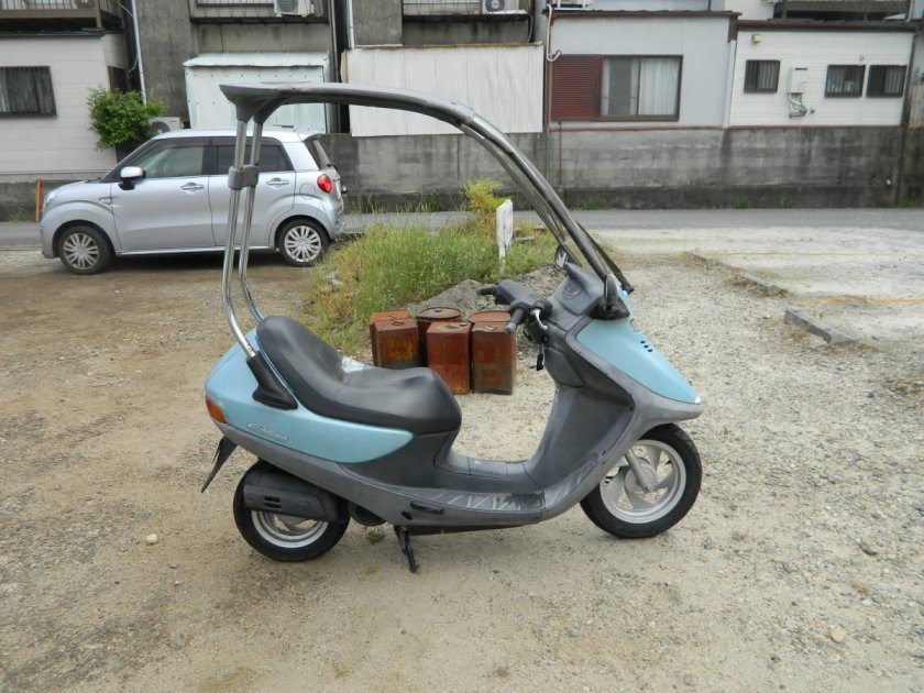 Скутер Honda cabina
