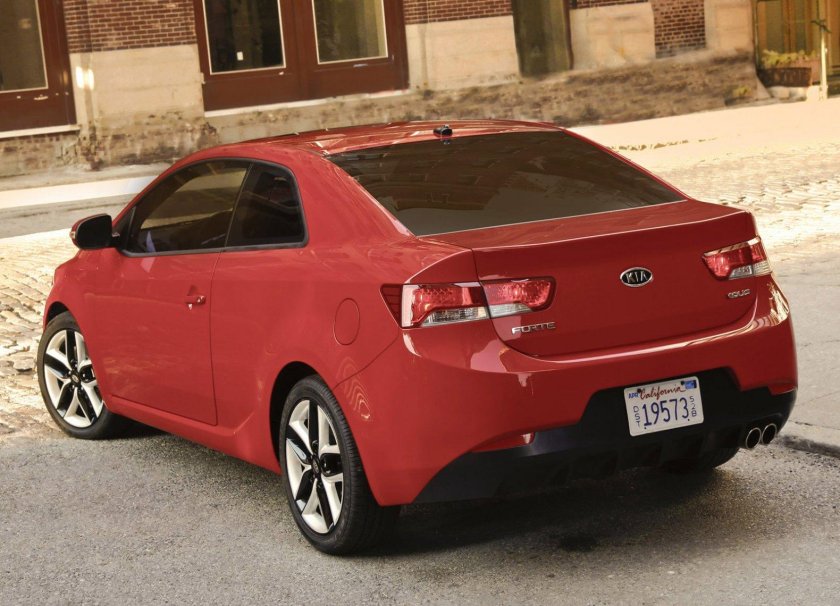 Kia Cerato 2010 купе