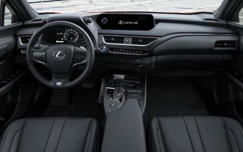 Lexus UX 200 интерьер