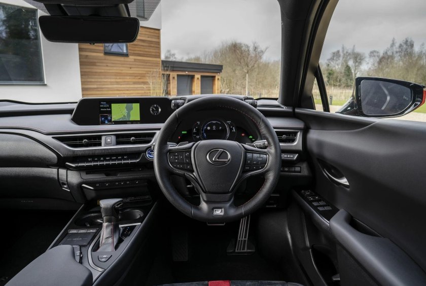 Lexus UX 250h