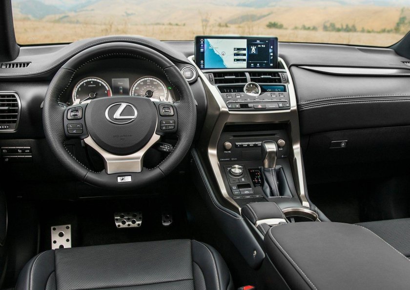 Lexus NX 200 салон
