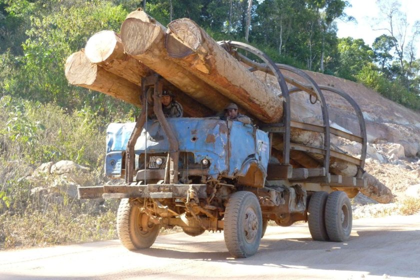 МАЗ 54341 лесовоз