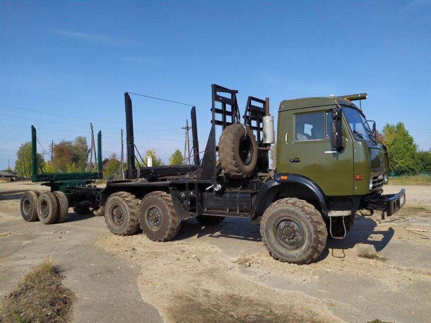 КАМАЗ 4310 лесовоз с роспуском