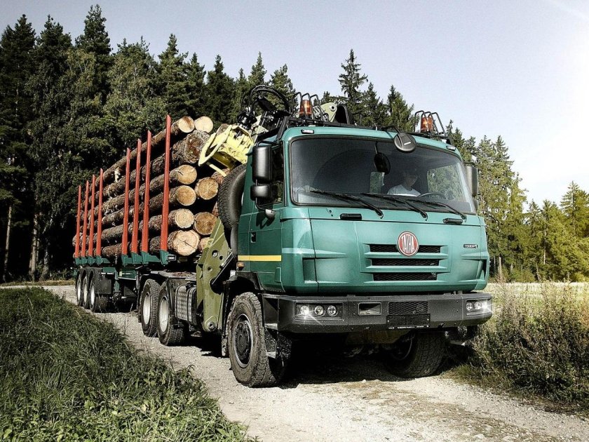 Татра 815 лесовоз