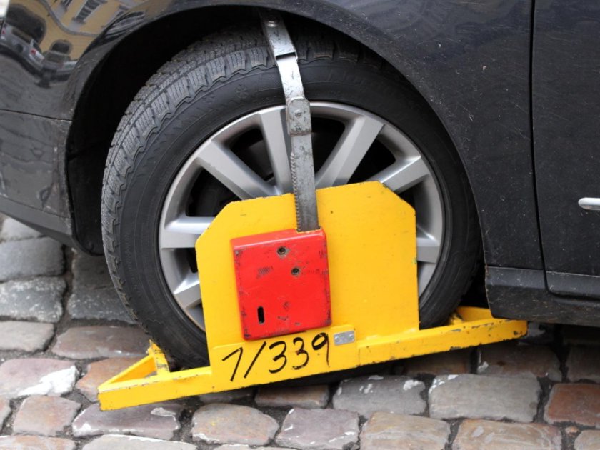 Блокиратор колеса автомобиля для парковки