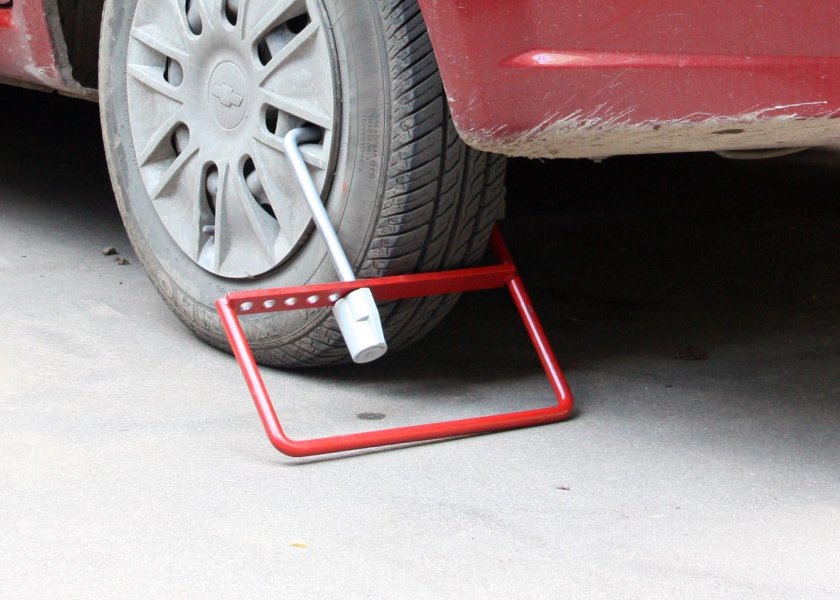 Блокираторы на колеса автомобильные