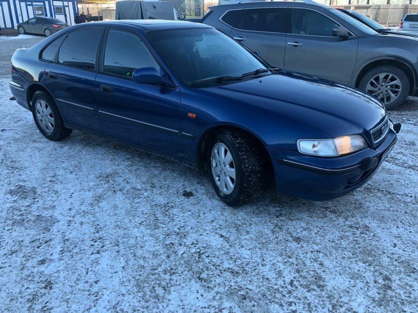Хонда Аккорд 1997г 2.0 бензин