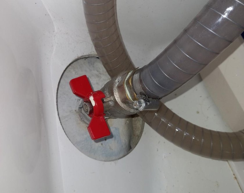 Кингстон для лодки