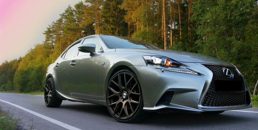 Лексус ИС 240